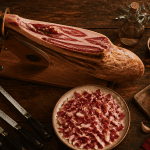 comment couper un jambon entier sur support